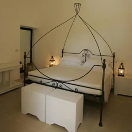 Masseria Montelauro מלון