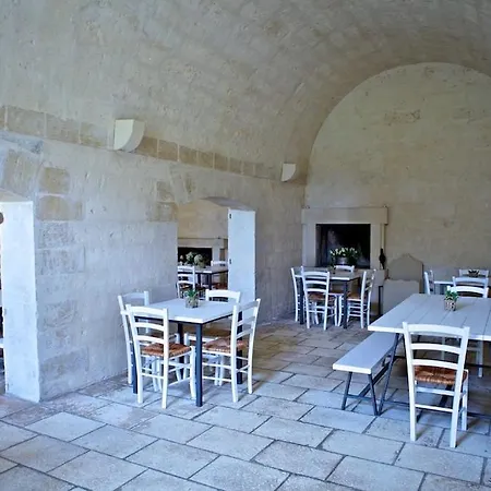 מלון Masseria Montelauro 4*