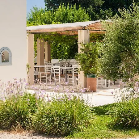 Masseria Montelauro מלון